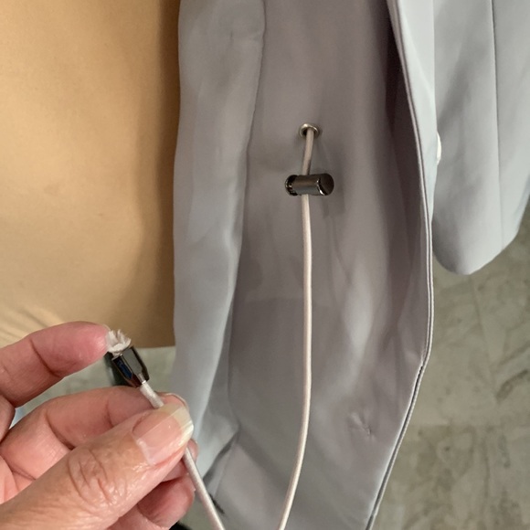 Gallery Ruffle Over Coat.Size L - Picture 7 of 12